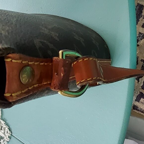 Louis Vuitton Drouot Crossbody Handbag - Picture 16 of 16